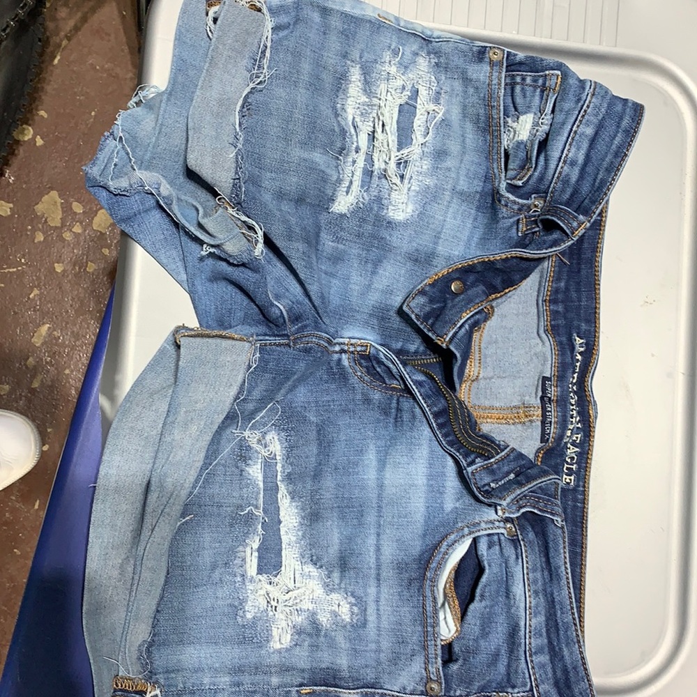 American Eagle distressed shorts